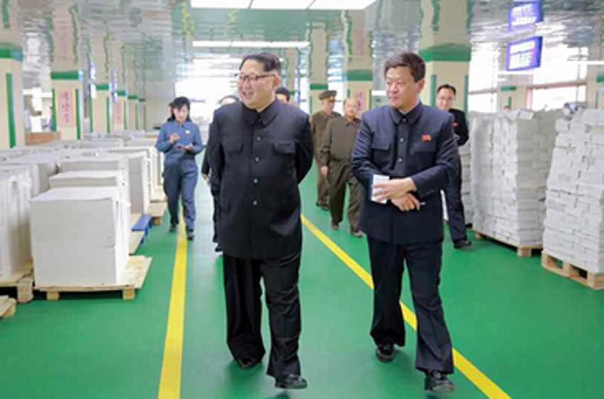 金正恩视察“蒲公英作业本工厂”，强调教育为本与设计创新
